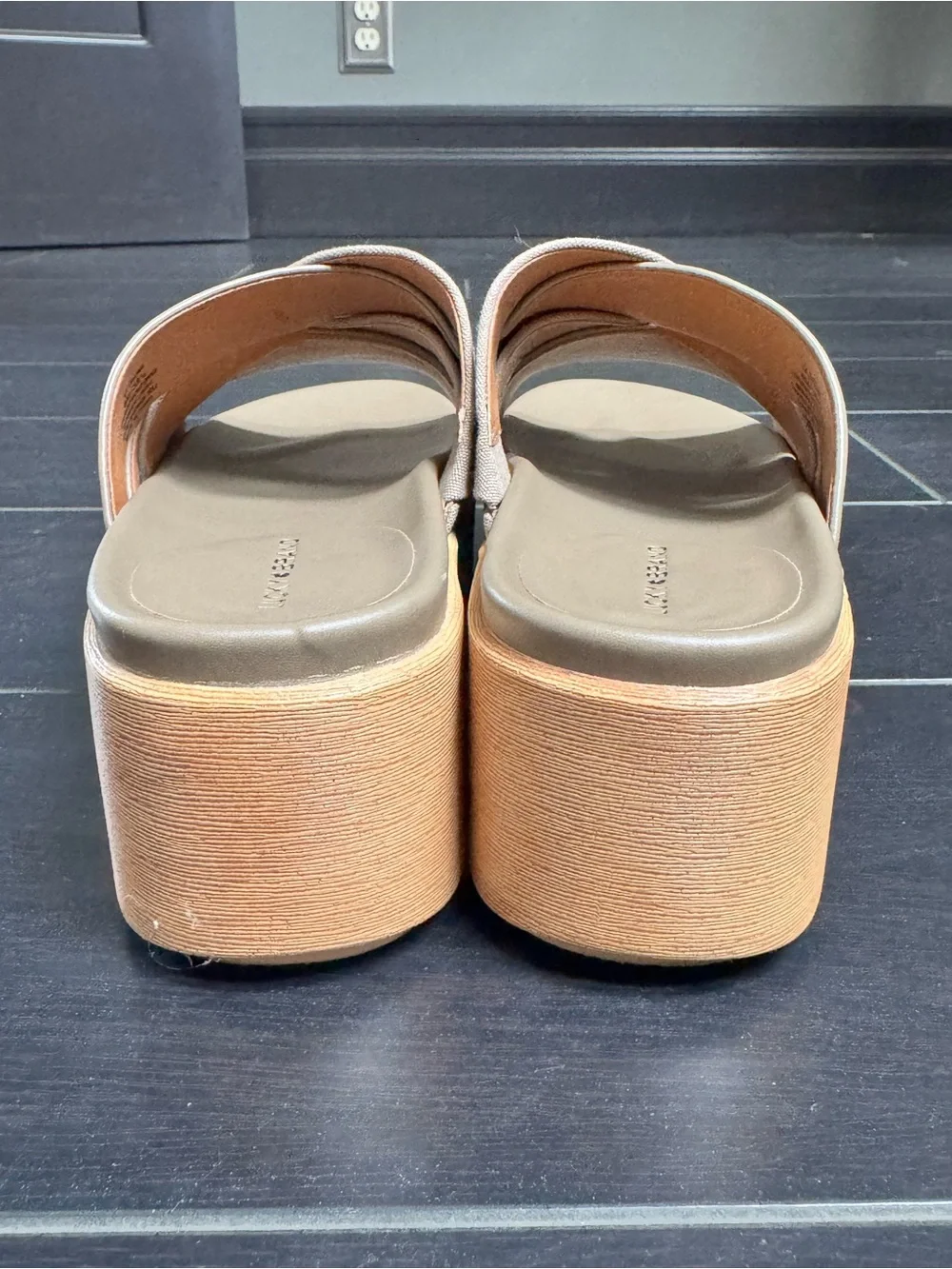 Lucky Brand Women's Taupe Platform Slide Sandals size 8